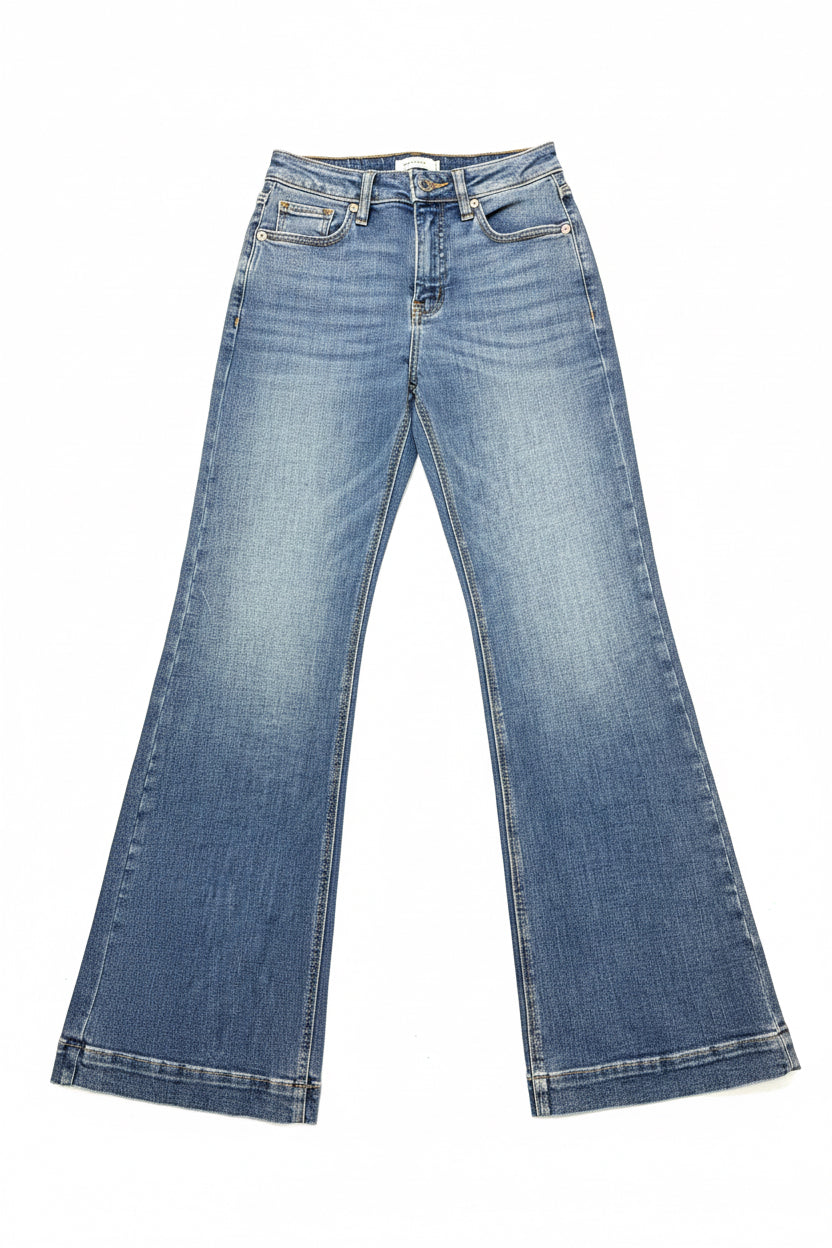 Western Chic Denim Collection – 4 Styles of Women’s Jeans