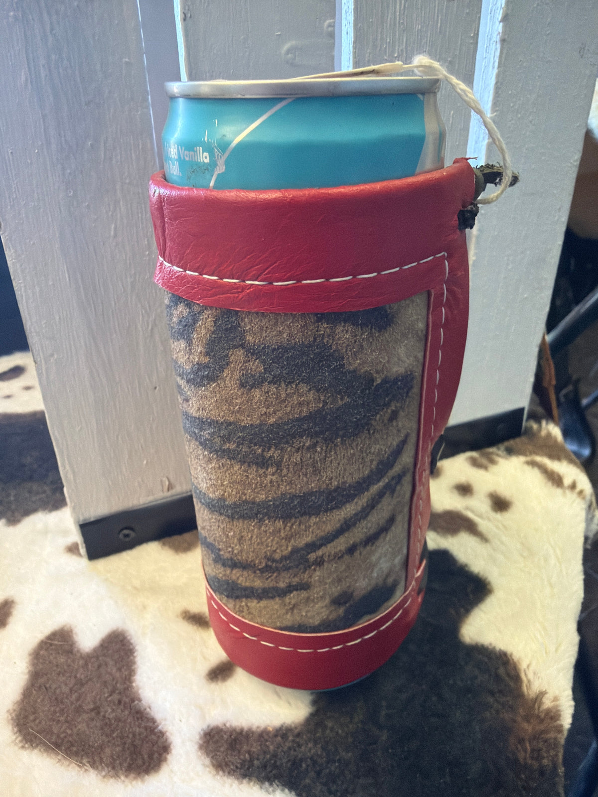 Western can holders