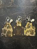 Western Cowhide Ear Tag Keychain 🤎